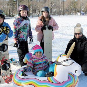 01/13/22, TWO RIVER PEOPLE ENJOY MOTHER NATURE, Tessa Decker, Ethan Decker, Hayden Turkaly, Emelia Feddelery, Carla Decker