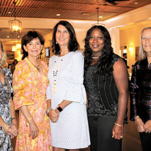 11/03/22, FAMILY AND CHILDREN’S SERVICE CELEBRATED LEADING LIGHTS GALA, Diane Hayes, Mara Browndorf, Karen Gibbens, Cheryl Esteves, Deborah Zilai