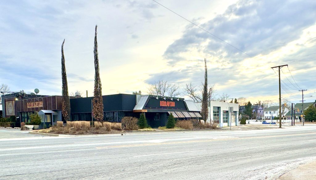 The former gas station property on the corner of Riverside and Bridge avenues, located next to Birravino Restaurant, is set for a transformation following the announcement that the restaurant’s owner has entered into a contract to purchase the site. Sunayana Prabhu