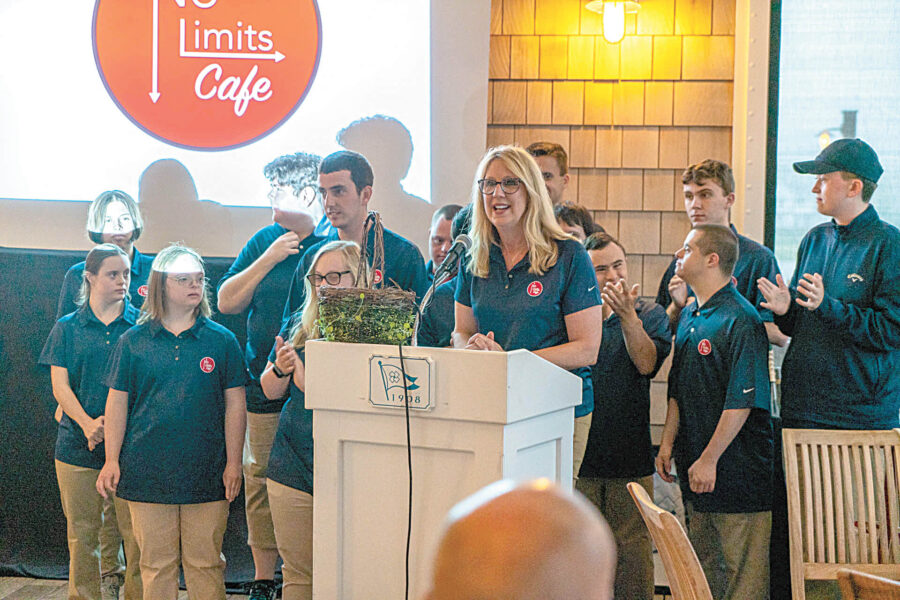 07/18/19, NO LIMITS CAFE HELD FUNDRAISING DINNER TO BENEFIT FALL OPENING, Rumson Country Club, Rumson, NJ, Stephanie Cartier, volunteers